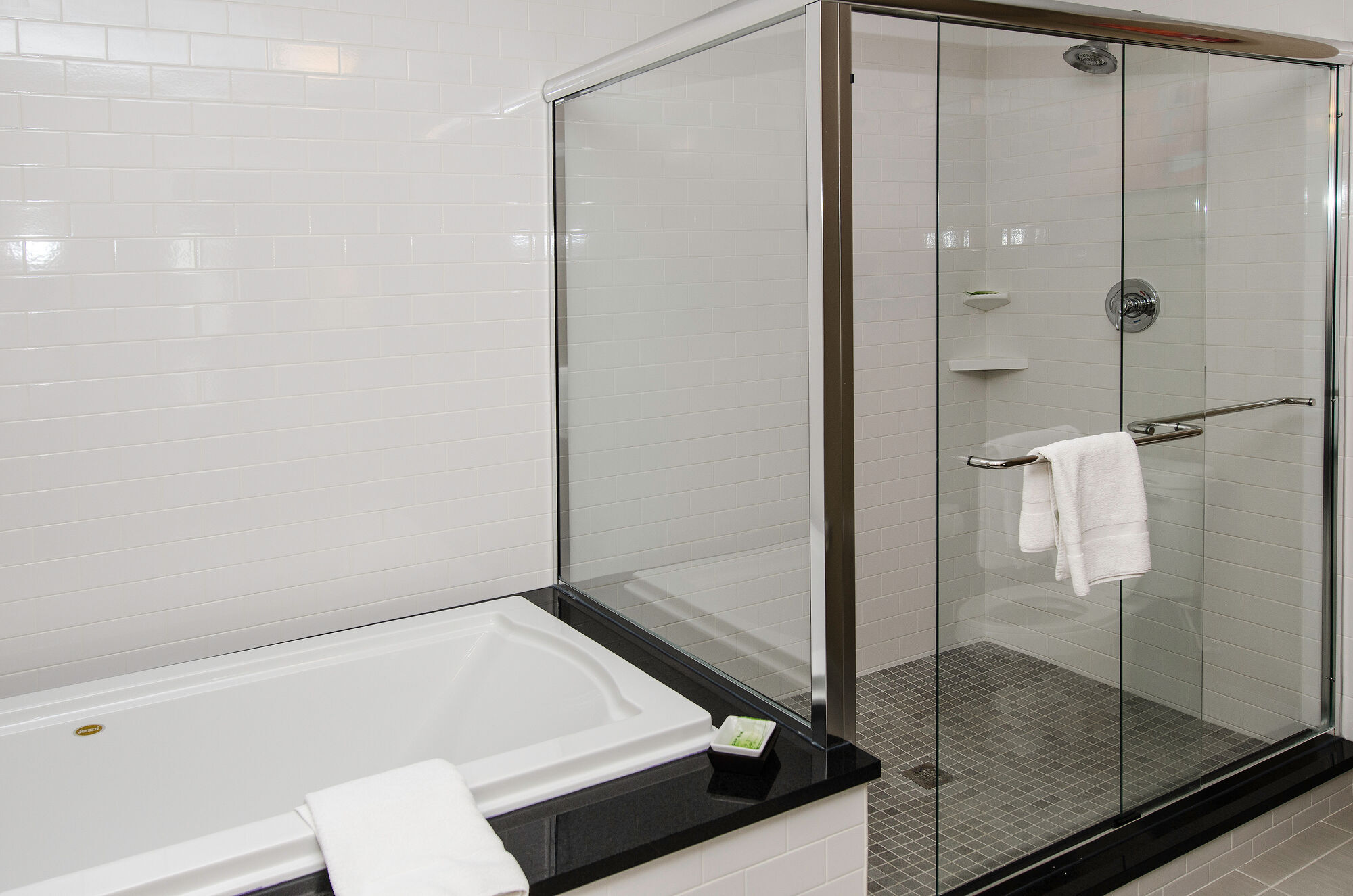 Holiday Inn Express & Suites Columbus - Easton Area By Ihg Gahanna Room photo